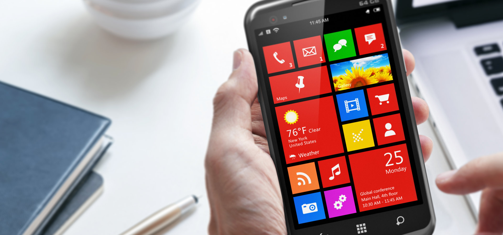 windows-phone-holding-in-the-hand