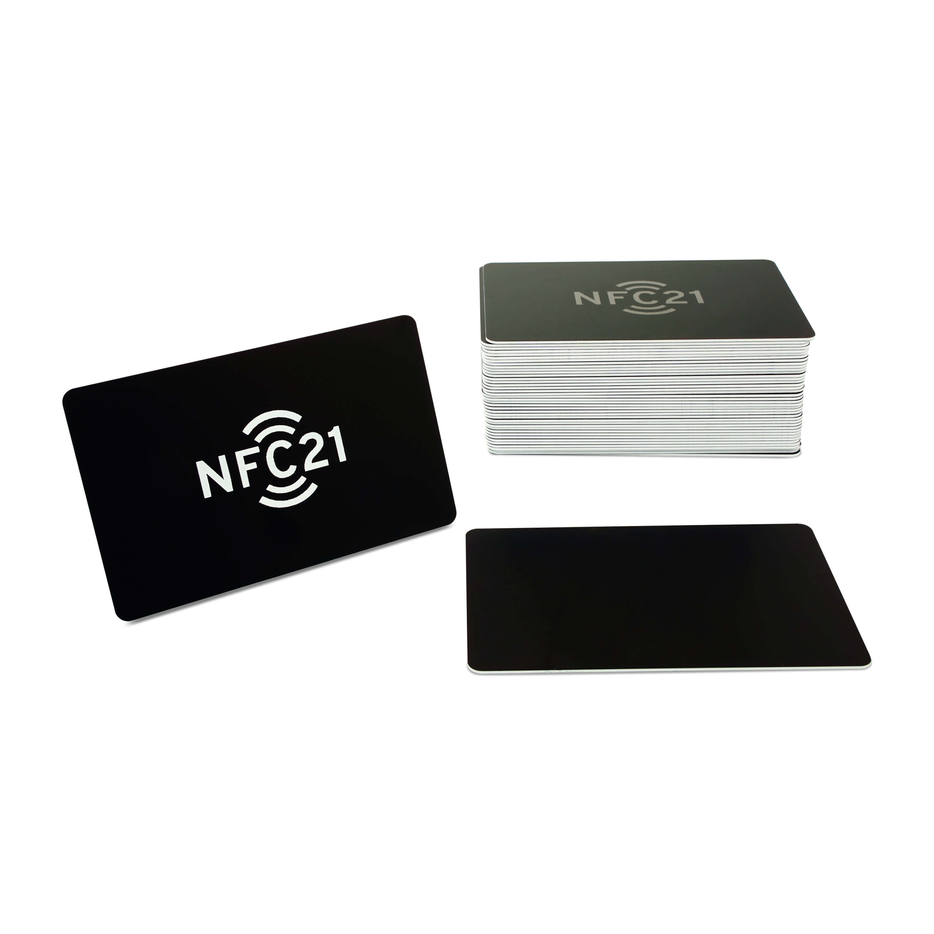 Gruppenbild schwarze NFC Karte aus PVC mit  weißem NFC21 Aufdruck