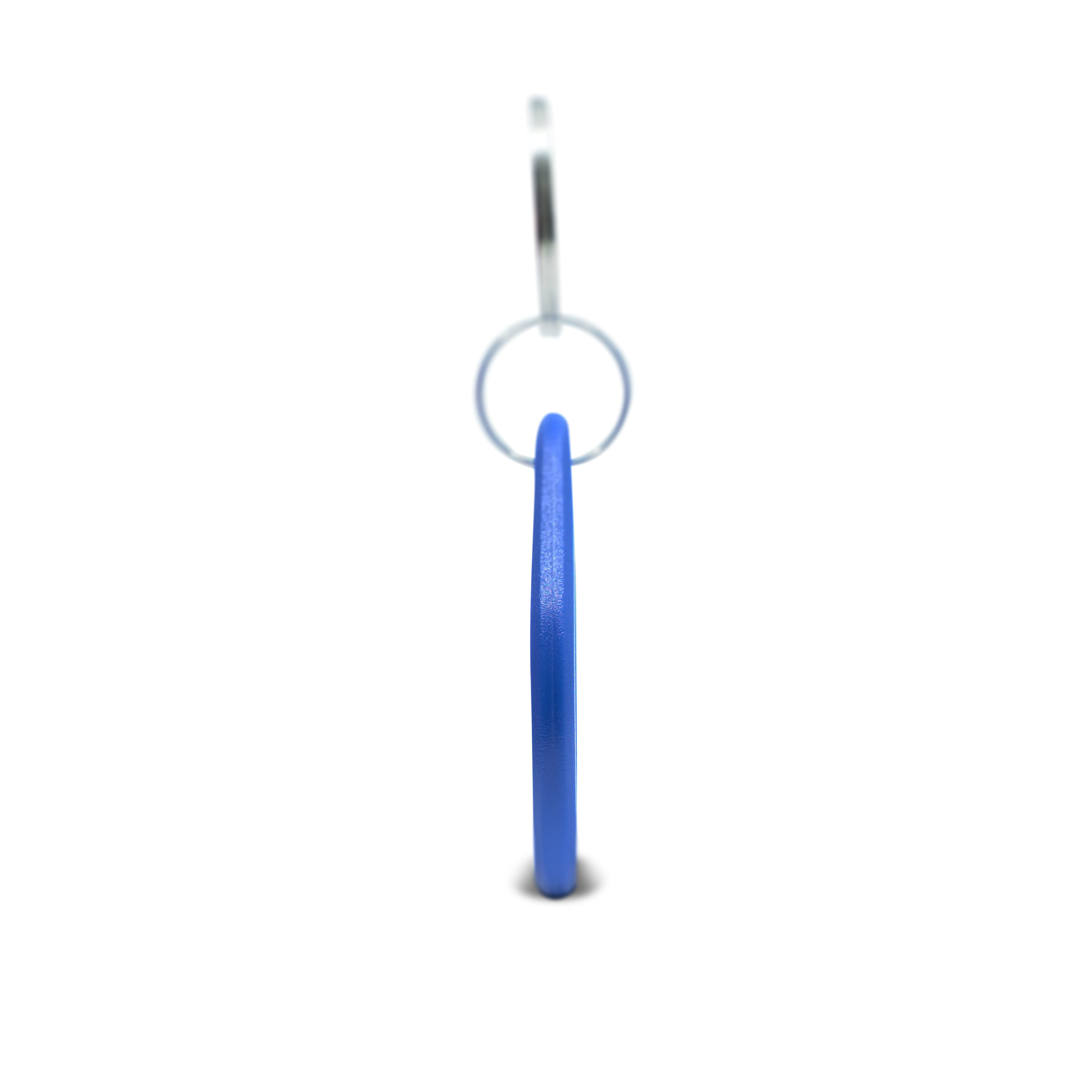Seitenansicht des Schlüsselanhänger in blau