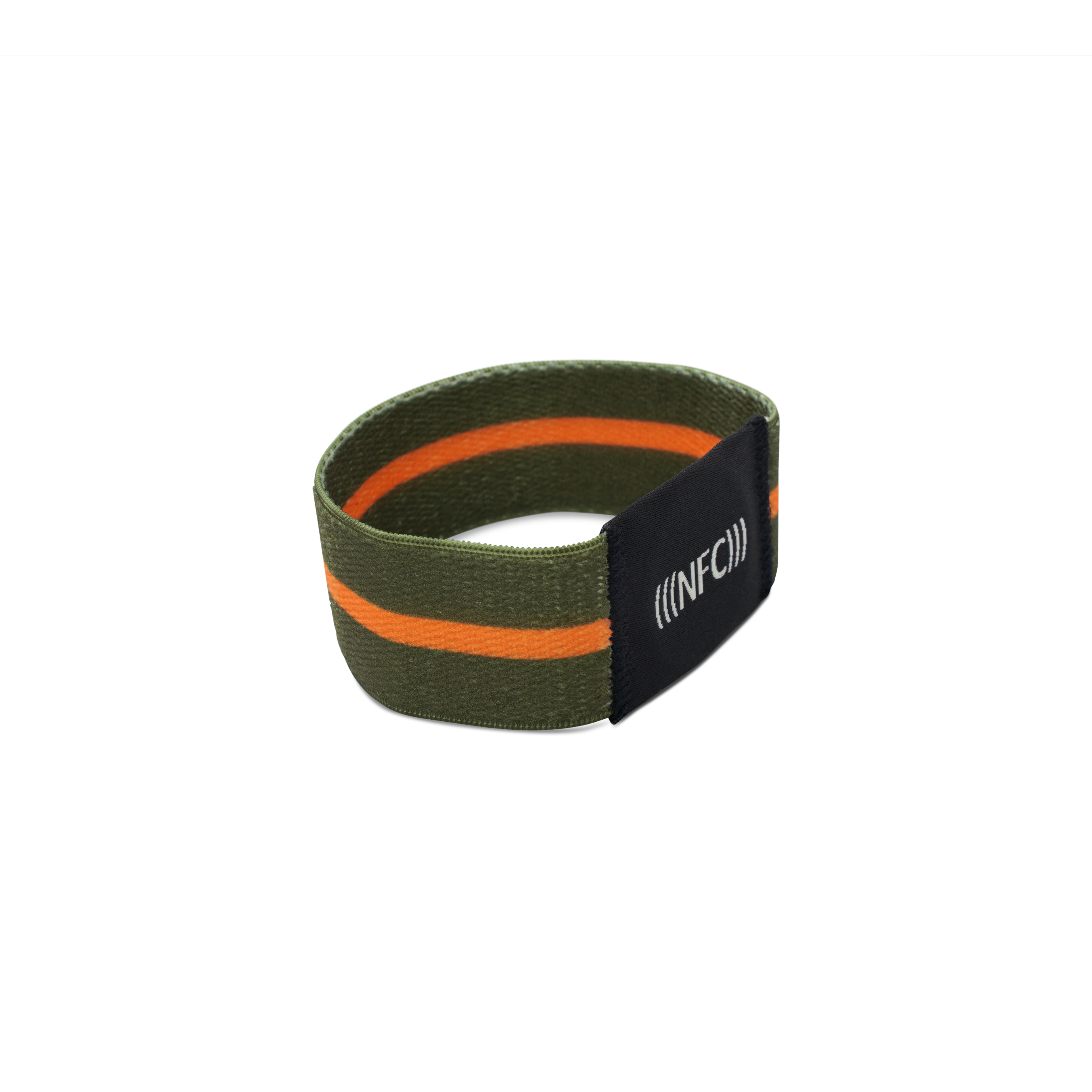 Seitenansicht NFC Armband aus grünem Stoff mit orangenem Streifen und "NFC" Aufstickung